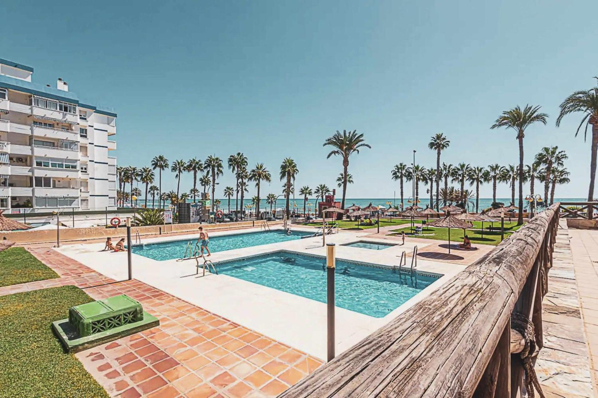 Precioso Apartamento En Primera Linea De Playa Бенальмадена Екстер'єр фото