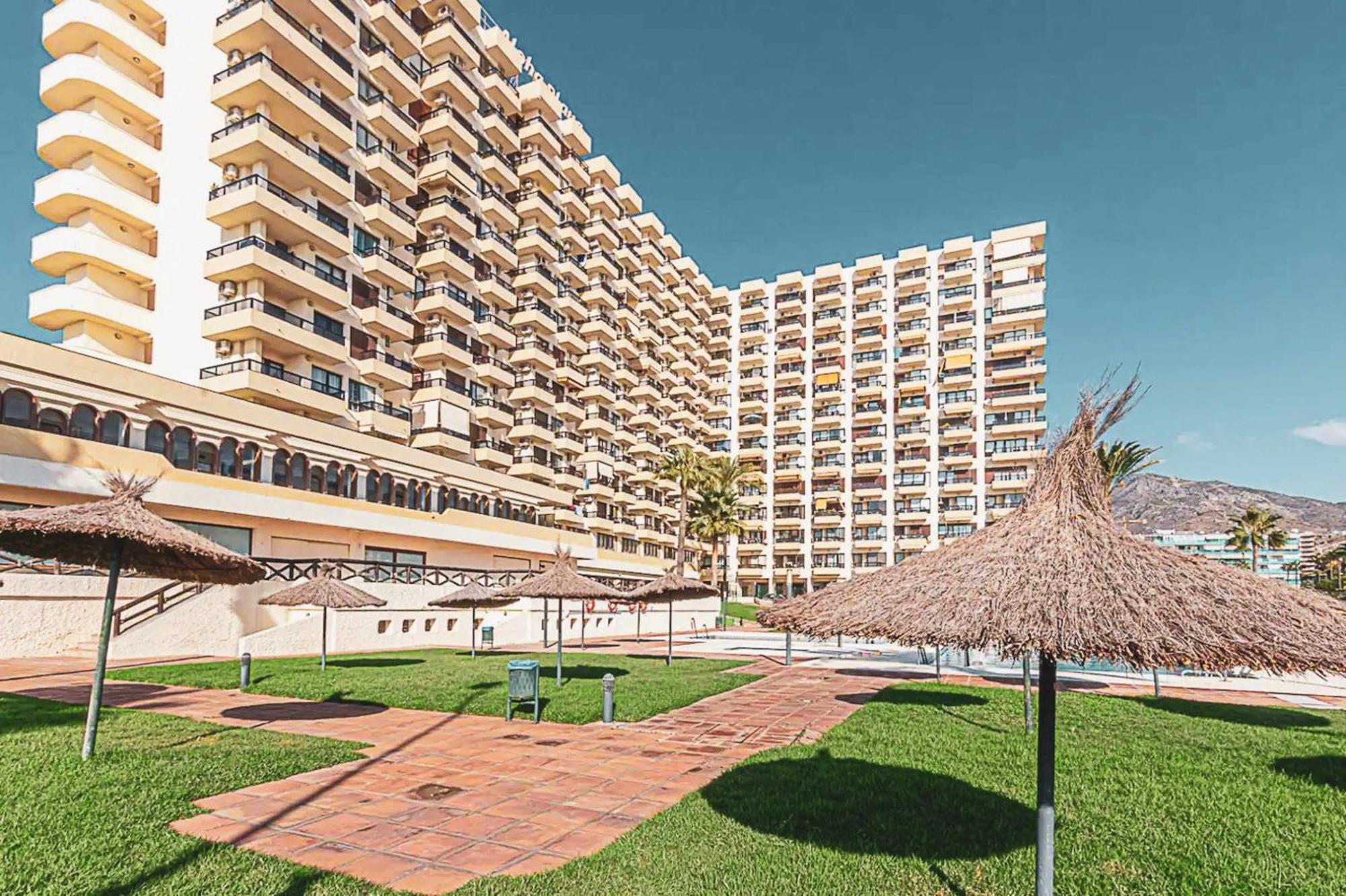 Precioso Apartamento En Primera Linea De Playa Бенальмадена Екстер'єр фото
